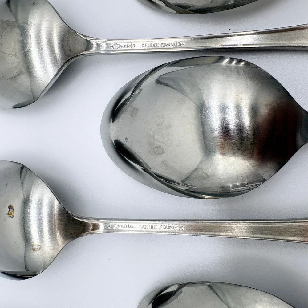 Oneida Deluxe Independence Stainless Steel Oval Soup Spoons Set of 8 Flatware